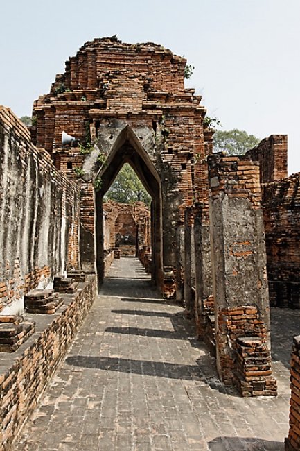 Prasat Nakhon Luang-017